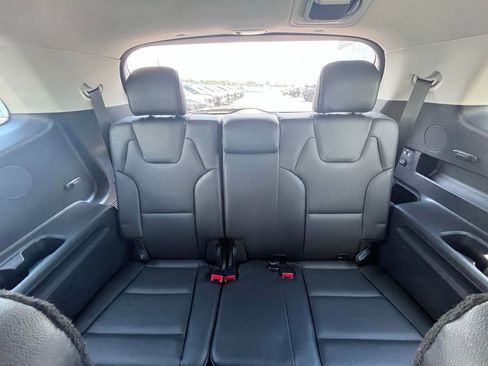 Used 2024 Kia Telluride EX w/ EX Captain's Chair Package AWD/4WD image 22