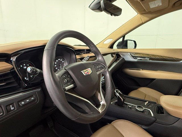 Used 2020 Cadillac XT6 Premium Luxury w/ Platinum Package FWD image 16