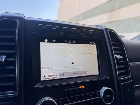 Certified 2018 Ford Expedition Limited image 18