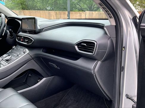 Used 2023 Hyundai Santa Fe SEL w/ Premium Package image 17