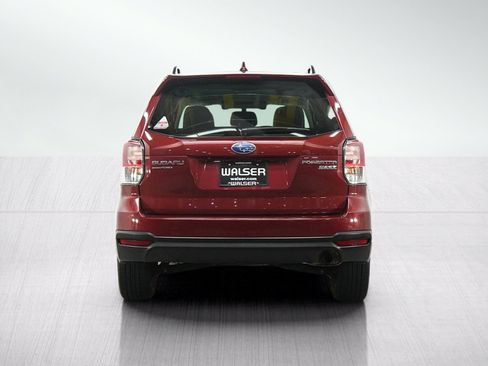 Used 2017 Subaru Forester 2.5i Premium AWD/4WD image 4