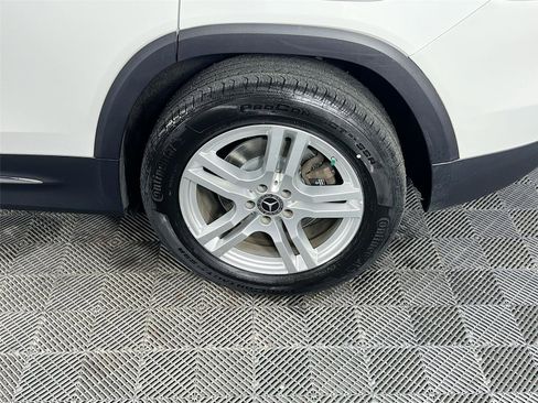Certified 2021 Mercedes-Benz GLB 250 4MATIC image 31