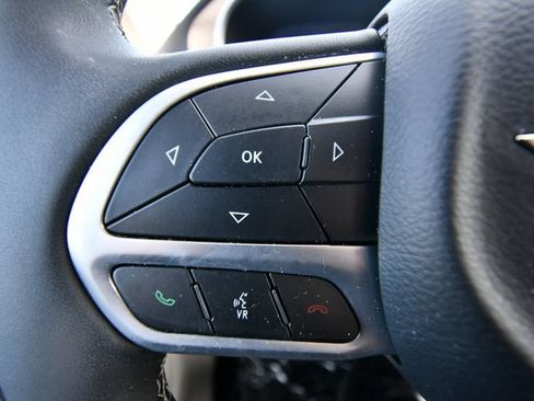 Used 2024 Chrysler Voyager LX FWD image 20
