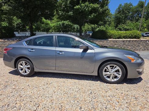 Used 2014 Nissan Altima 2.5 SV FWD image 7