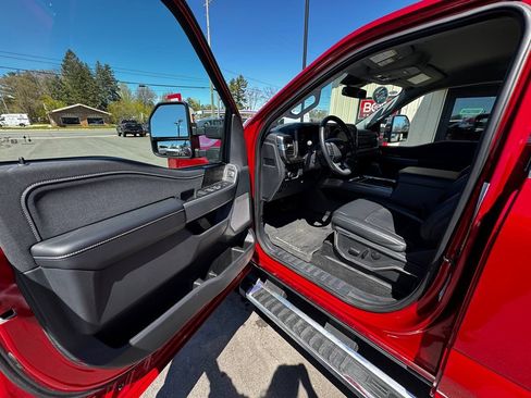 Used 2024 Ford F250 Lariat AWD/4WD image 10