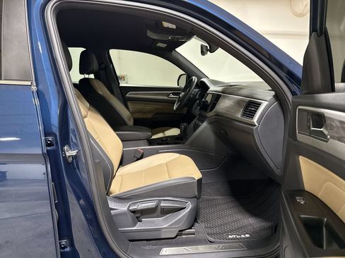 Used 2021 Volkswagen Atlas Cross Sport SE AWD/4WD image 21