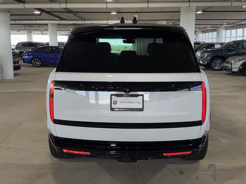 Used 2024 Land Rover Range Rover SE AWD/4WD image 9