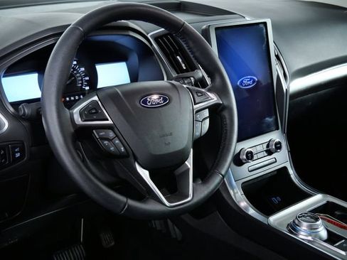 Certified 2023 Ford Edge Titanium w/ Equipment Group 301A AWD/4WD image 19