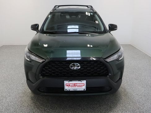 Used 2025 Toyota Corolla Cross LE image 3