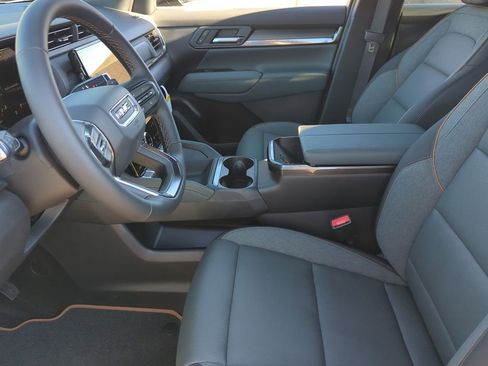 New 2026 GMC Terrain AT4 w/ Technology Package II image 18