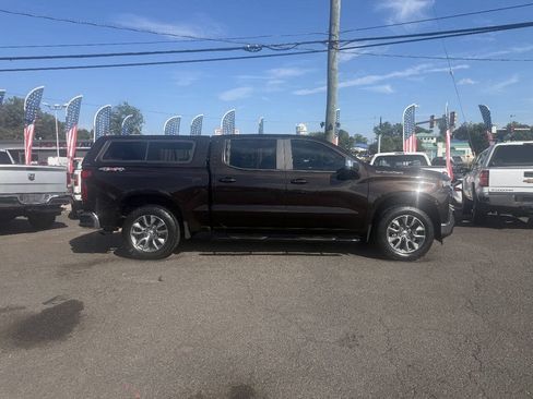 Used 2019 Chevrolet Silverado 1500 LT w/ Convenience Package AWD/4WD image 1