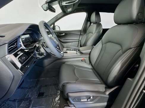 New 2025 Audi Q7 3.0T Prestige image 18