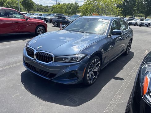 Used 2025 BMW 330i Sedan RWD image 12