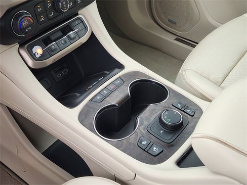 Used 2020 GMC Acadia Denali w/ Trailering Package image 21