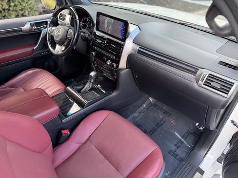 Used 2022 Lexus GX 460 Premium image 32