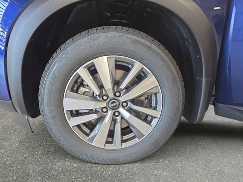 New 2026 Nissan Pathfinder SL FWD image 32