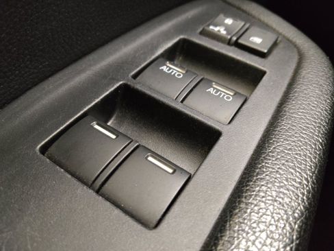 Used 2017 Honda Pilot Touring image 27