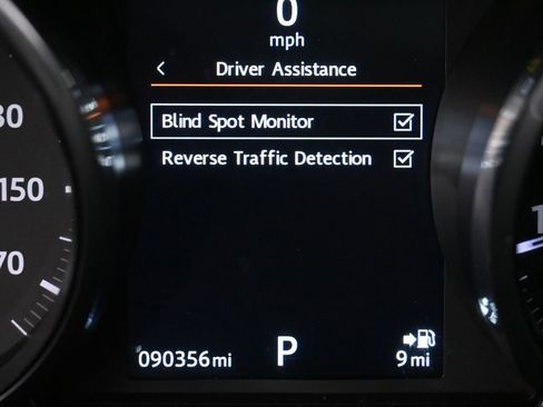 Used 2016 Land Rover Range Rover Sport HSE image 28