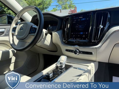 Certified 2024 Volvo XC60 T8 Ultimate w/ Protection Package Premier image 32