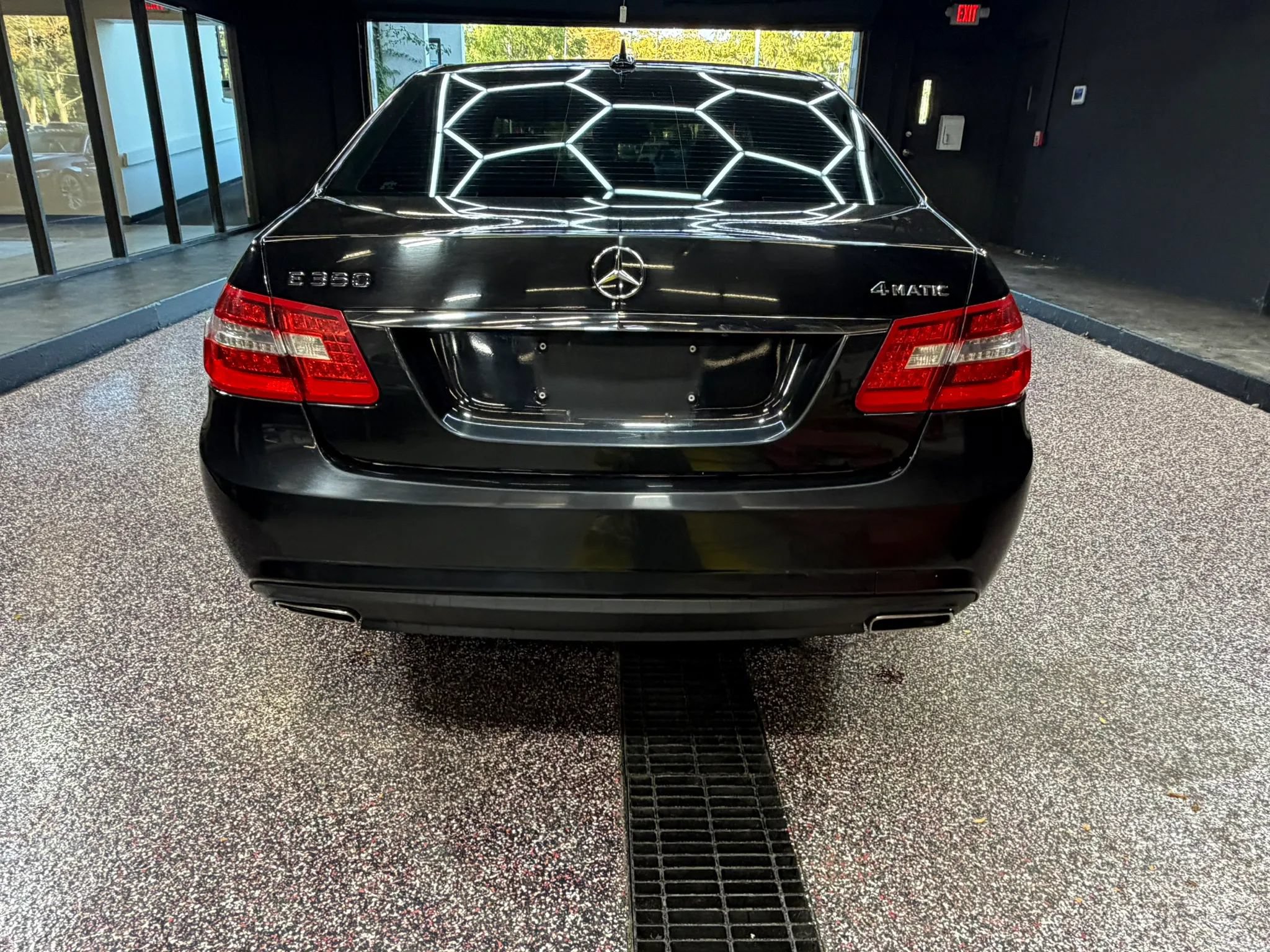 Used 2011 Mercedes-Benz E 350 4MATIC Sedan image 6