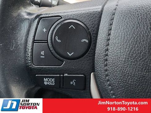 Used 2018 Toyota RAV4 XLE w/ Plus Extra Value Package FWD image 29