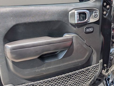 Used 2020 Jeep Wrangler Unlimited Rubicon w/ Cold Weather Group image 29