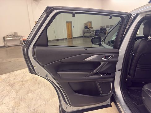 Used 2022 MAZDA CX-9 Grand Touring image 11