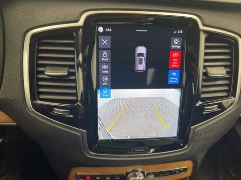Used 2023 Volvo XC90 B6 Plus w/ Protection Package AWD/4WD image 21