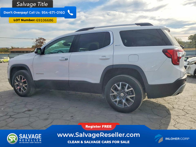 Used 2023 GMC Acadia SLT w/ Preferred Package FWD image 3