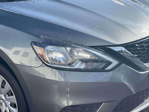 Used 2019 Nissan Sentra S image 9