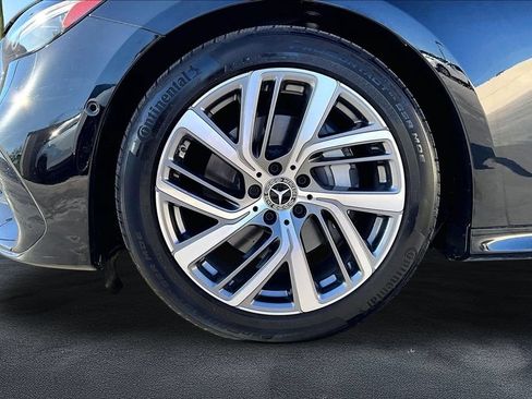 Used 2025 Mercedes-Benz E 350 Sedan w/ Winter Package image 9
