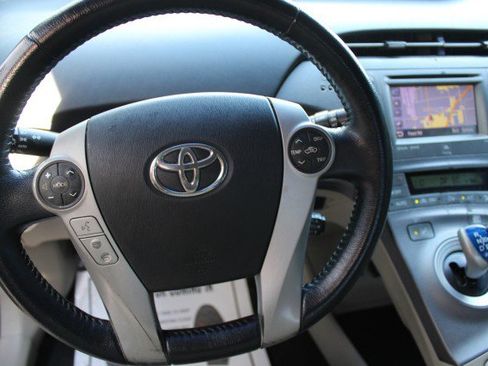 Used 2013 Toyota Prius Four FWD image 8