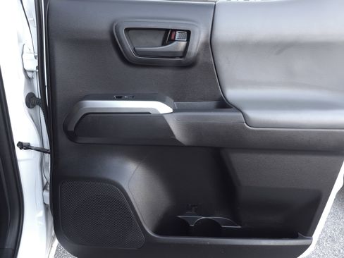 Used 2021 Toyota Tacoma SR5 image 33