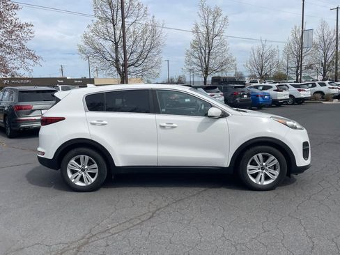Used 2018 Kia Sportage LX image 6