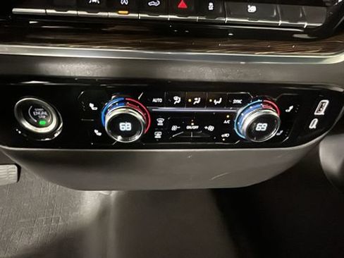 Used 2022 GMC Sierra 1500 Elevation AWD/4WD image 22