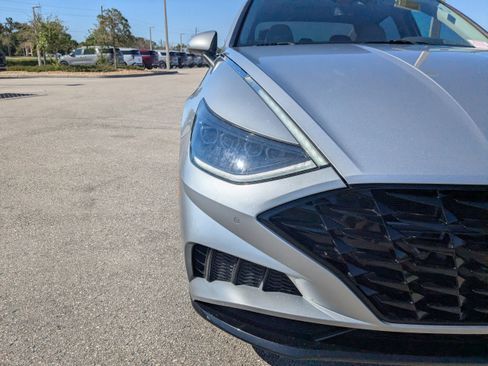 Used 2020 Hyundai Sonata Limited image 12