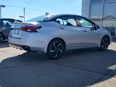 New 2025 Nissan Versa SR w/ Trunk Package image 5