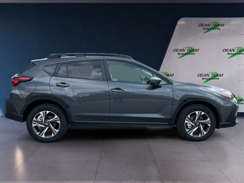 Used 2025 Subaru Crosstrek 2.0i Premium AWD/4WD image 9