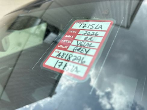 Used 2026 Land Rover Range Rover Velar Dynamic SE image 18