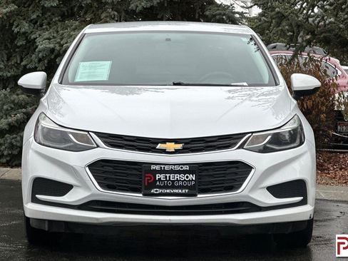 Used 2017 Chevrolet Cruze LT image 9