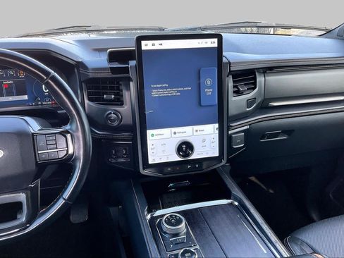 Certified 2023 Ford Expedition Platinum AWD/4WD image 7