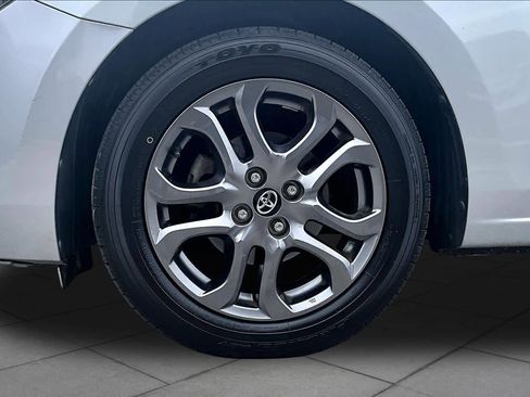Used 2019 Toyota Yaris LE FWD image 11