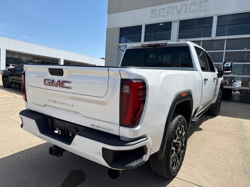 Used 2025 GMC Sierra 2500 Denali w/ Denali Reserve Package AWD/4WD image 7
