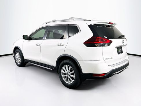 Used 2020 Nissan Rogue S w/ Special Edition Package FWD image 5