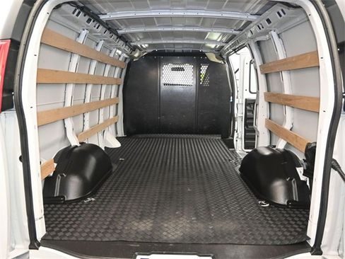 Used 2024 Chevrolet Express 2500 w/ Driver Convenience Package image 11