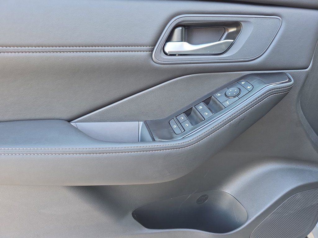 New 2026 Nissan Rogue Dark Armor FWD image 22