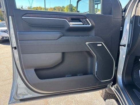 New 2026 GMC Sierra 2500 SLT w/ SLT Premium Package image 10