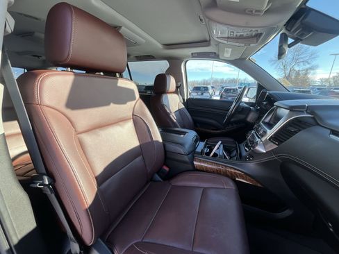 Used 2020 Chevrolet Suburban Premier w/ Premier Plus Edition image 29