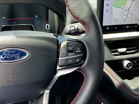 Used 2025 Ford Explorer ST-Line RWD image 13