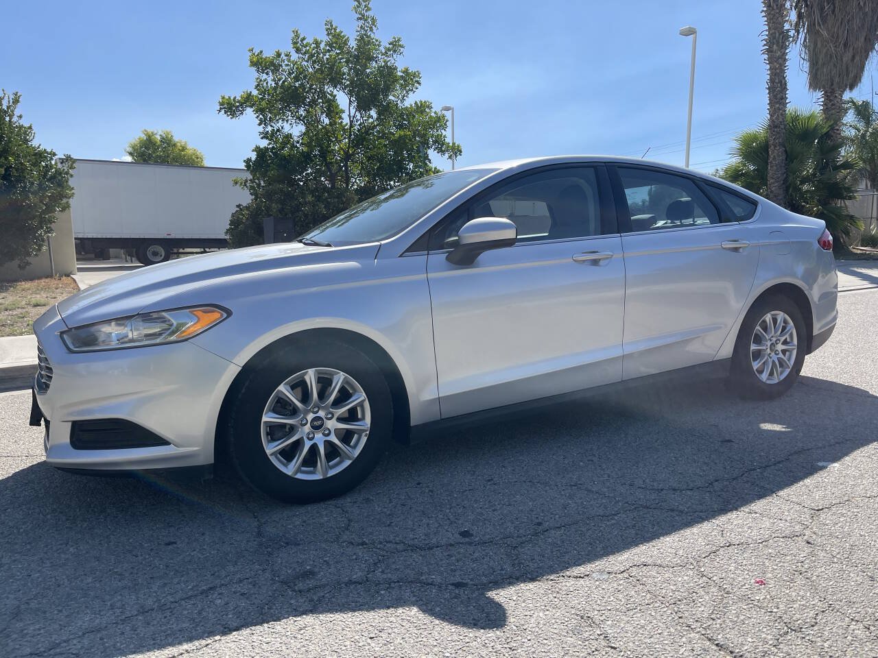 Used 2015 Ford Fusion S FWD image 3